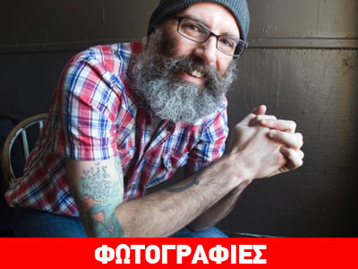 Κάνει τις ζωγραφιές του γιου του… τατουάζ!